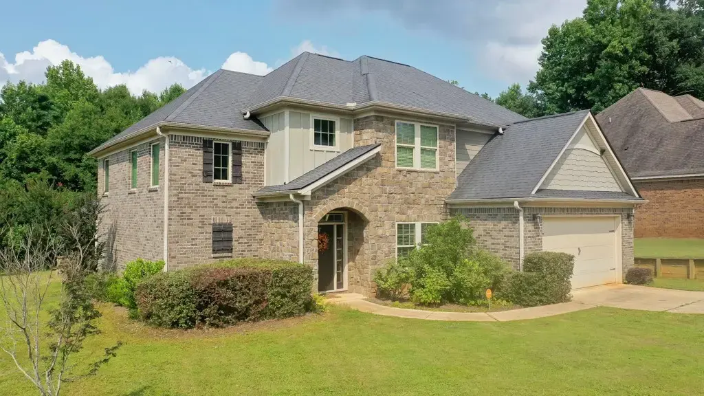 1746 Scarsboro Ln, Auburn