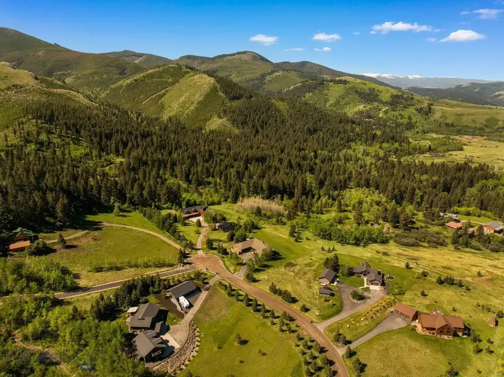 303 S Big Elk Meadow Road, Gallatin Gateway