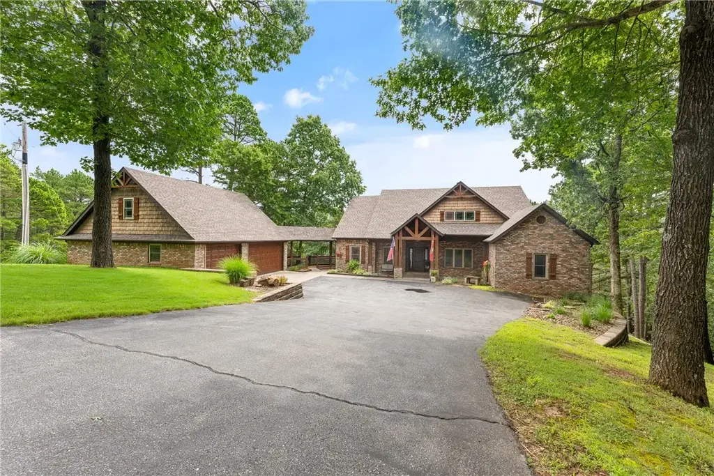 8295 Ridgecrest, Rogers