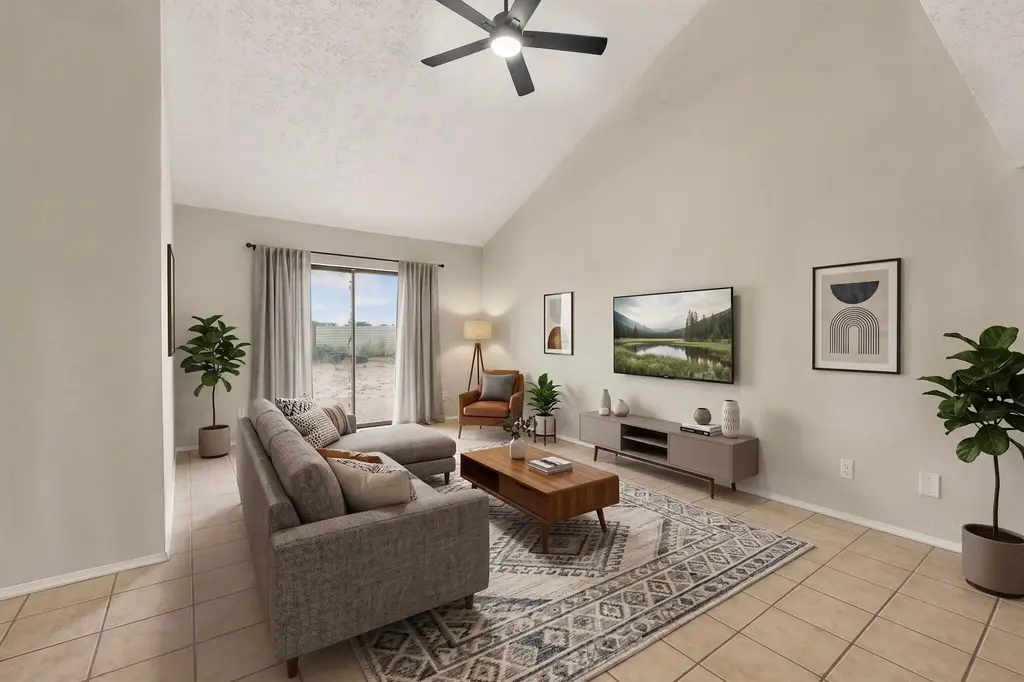 14 N Juan Road Sw, Los Lunas