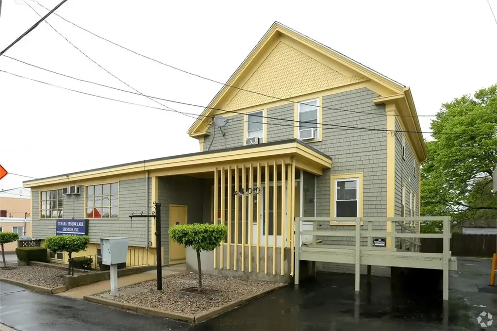 2400 Pawtucket Ave, East Providence