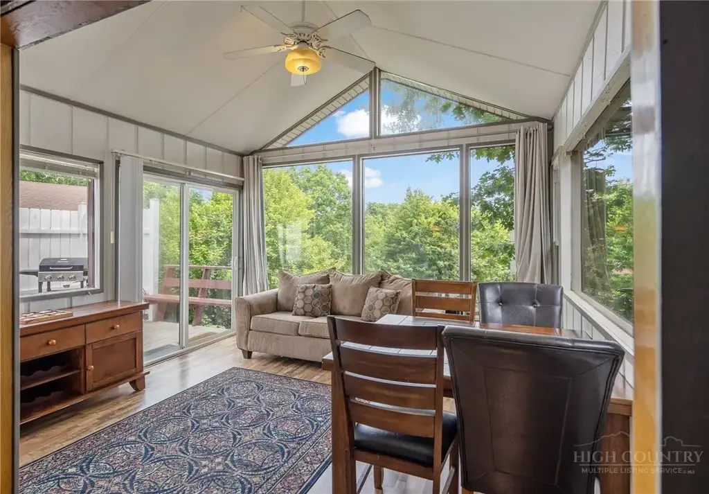 335 Snowshoe Loop, Newland