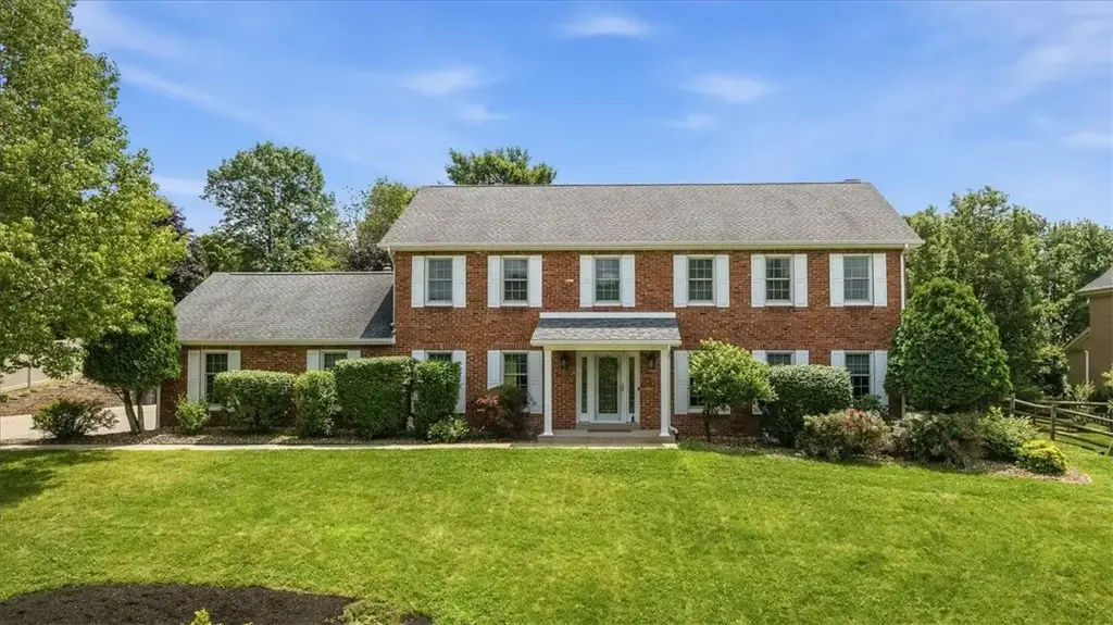 121 Northbrook Drive , Pine