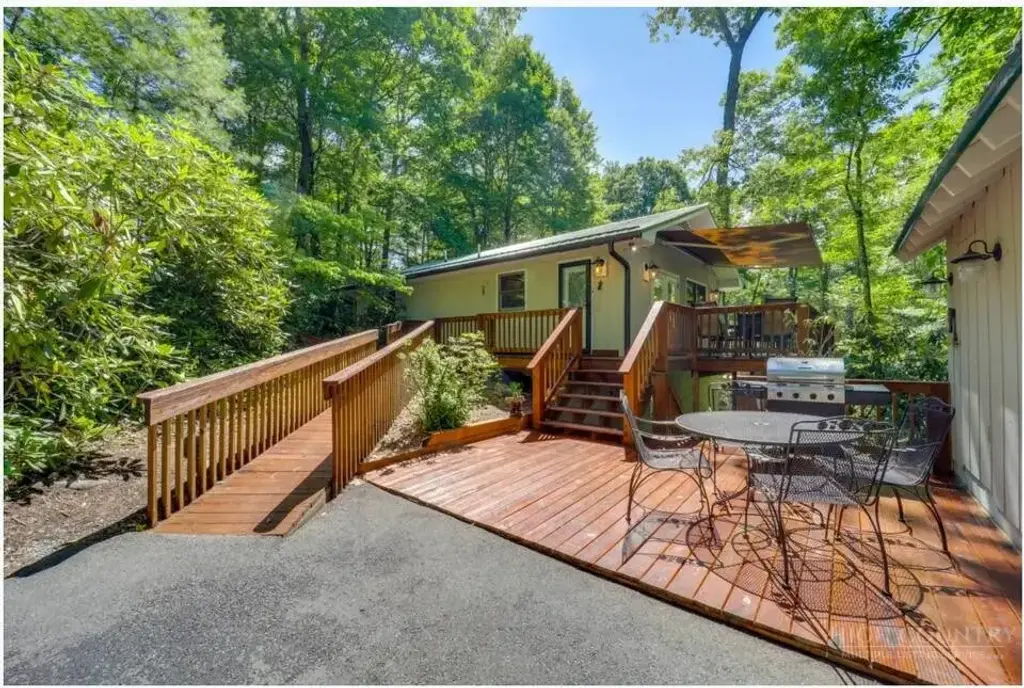 214 Spruce Pine Road, Newland