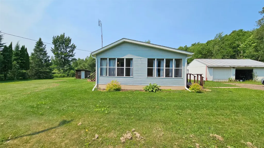 4661 N Valesh Road, Couderay
