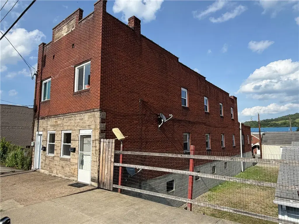 816-818 Mckean, Donora