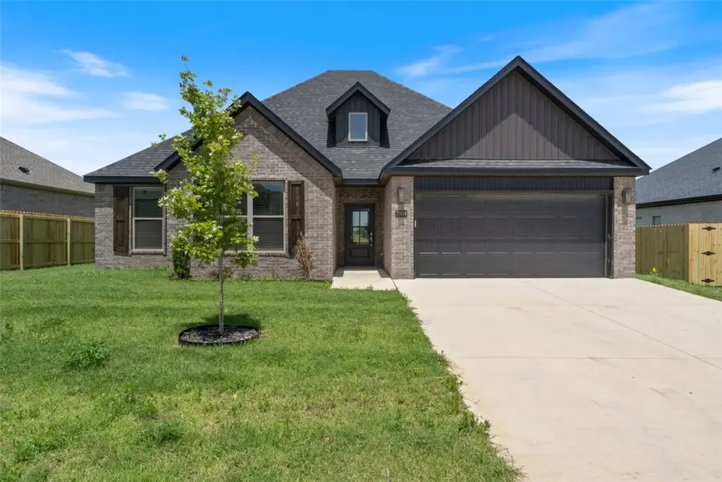 7004 Sw Orange Avenue, Bentonville