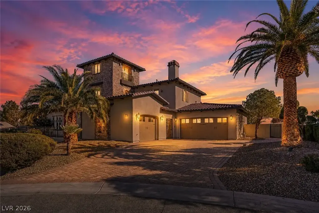 8480 Via De Bellasidra Court, Las Vegas