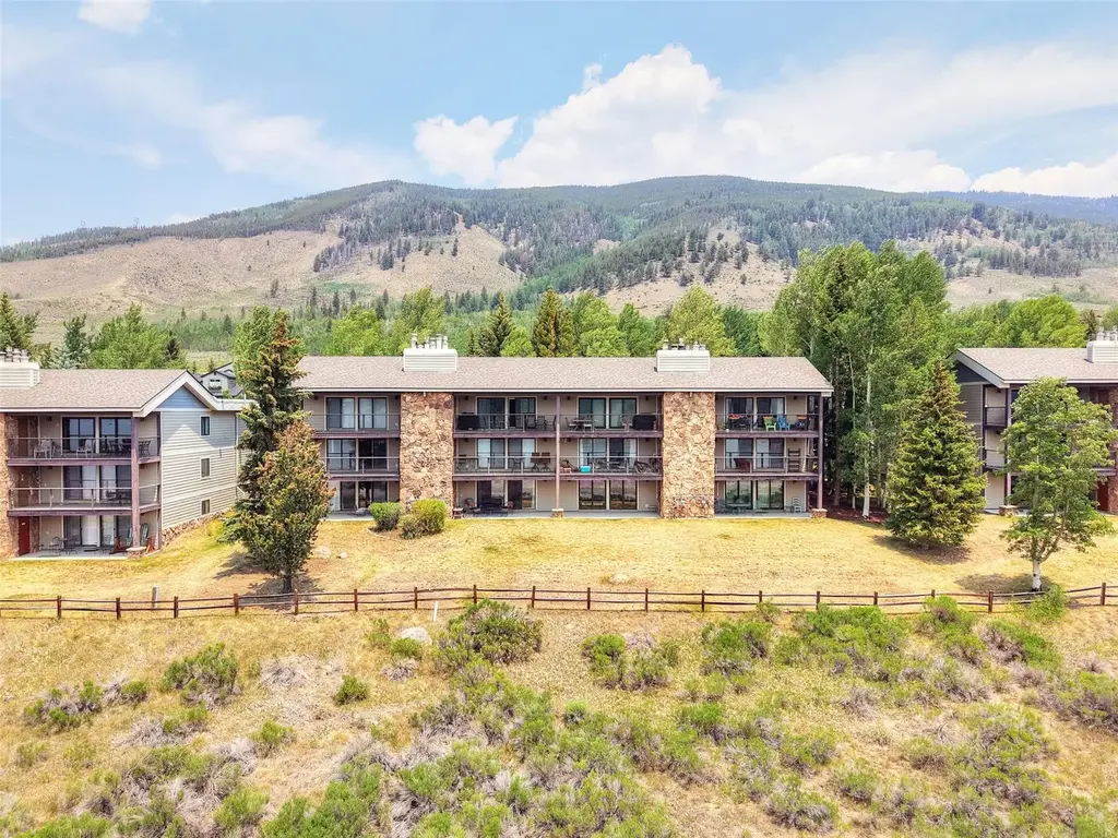 32 Corinthian Circle 102, Dillon
