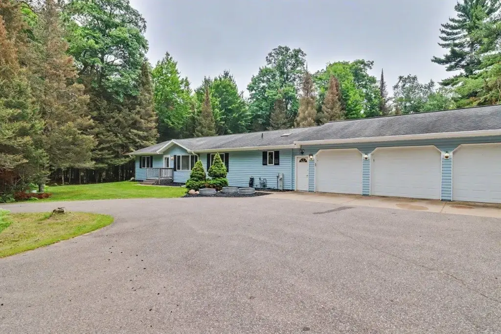8019 Birchwood Dr, St Germain