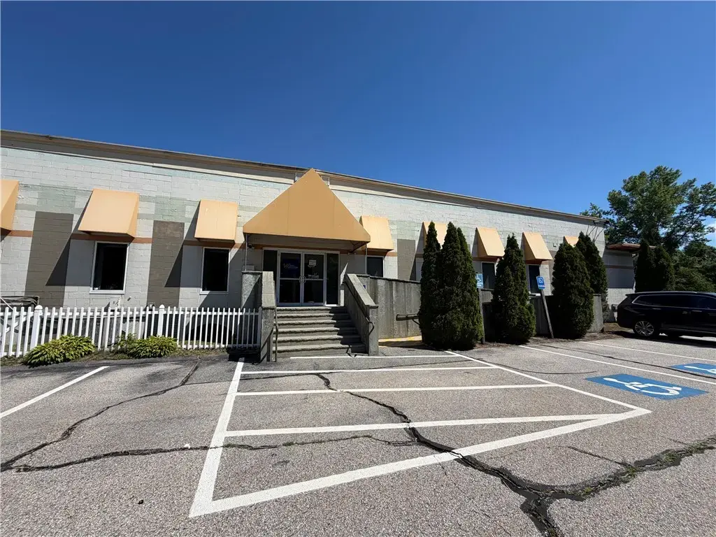 2240 South County Trl, East Greenwich