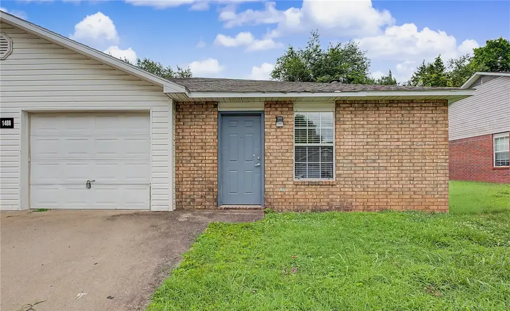 1486 N Boxley Avenue, Fayetteville