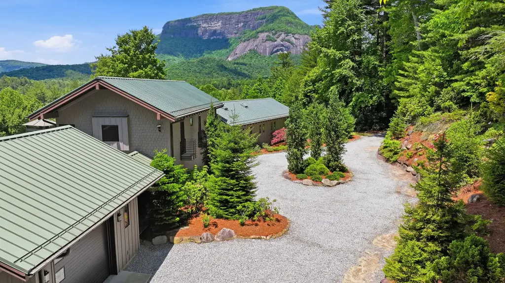 2259 Whiteside Cove Road, Highlands