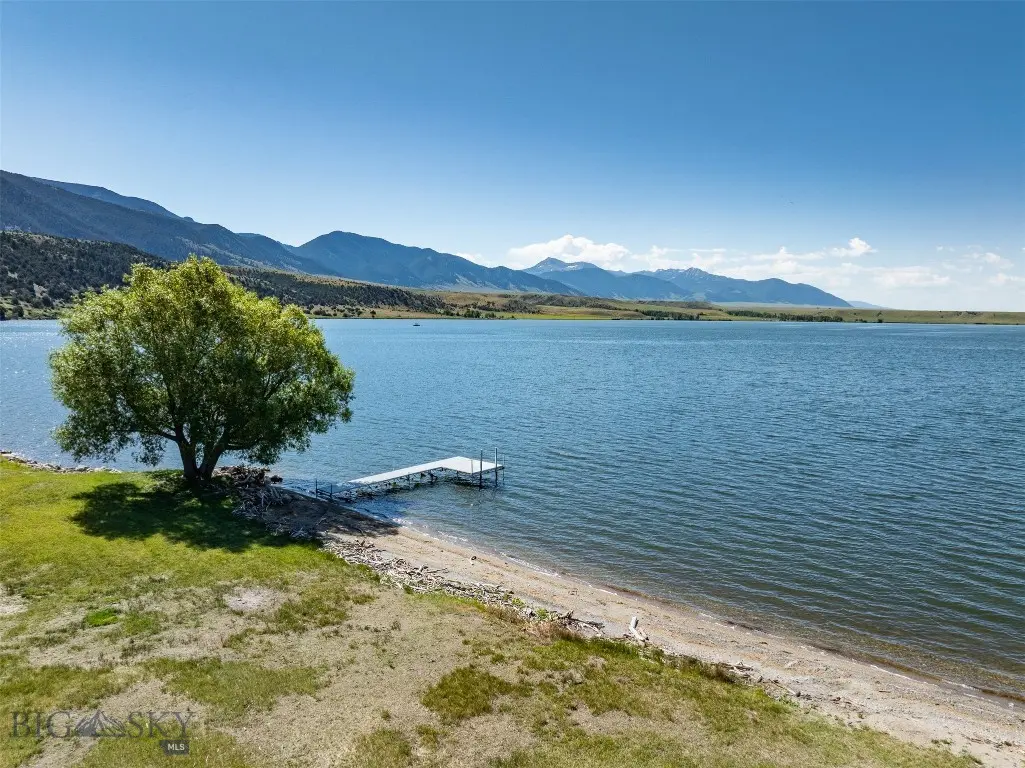 348 Ennis Lake Rd, Ennis