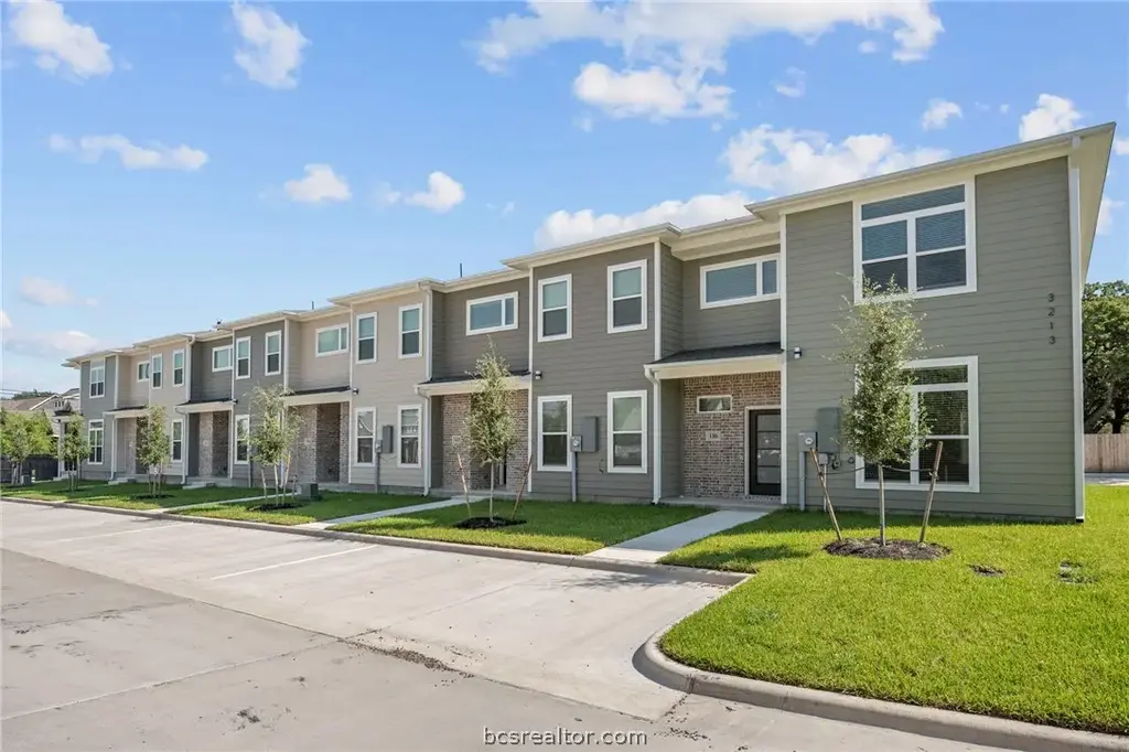 3213 Link Street 112, Bryan
