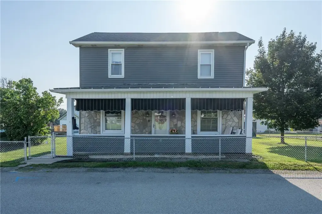 11 School Street , Scottdale
