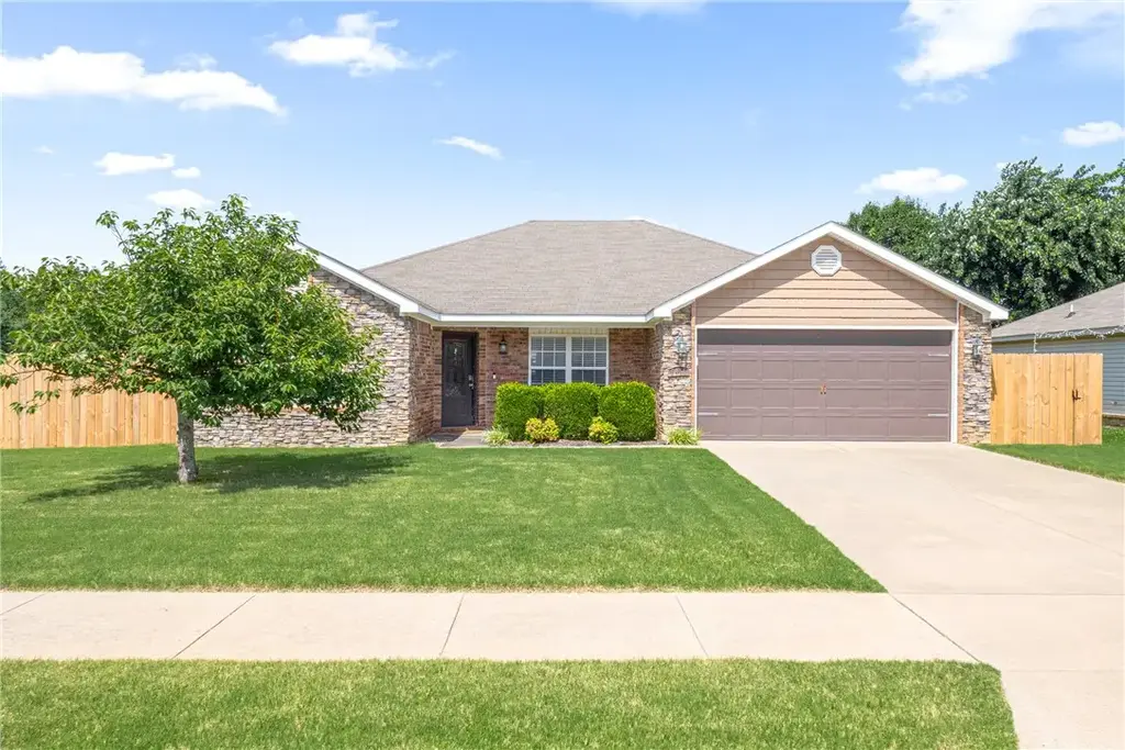5410 Sw Regent Road, Bentonville