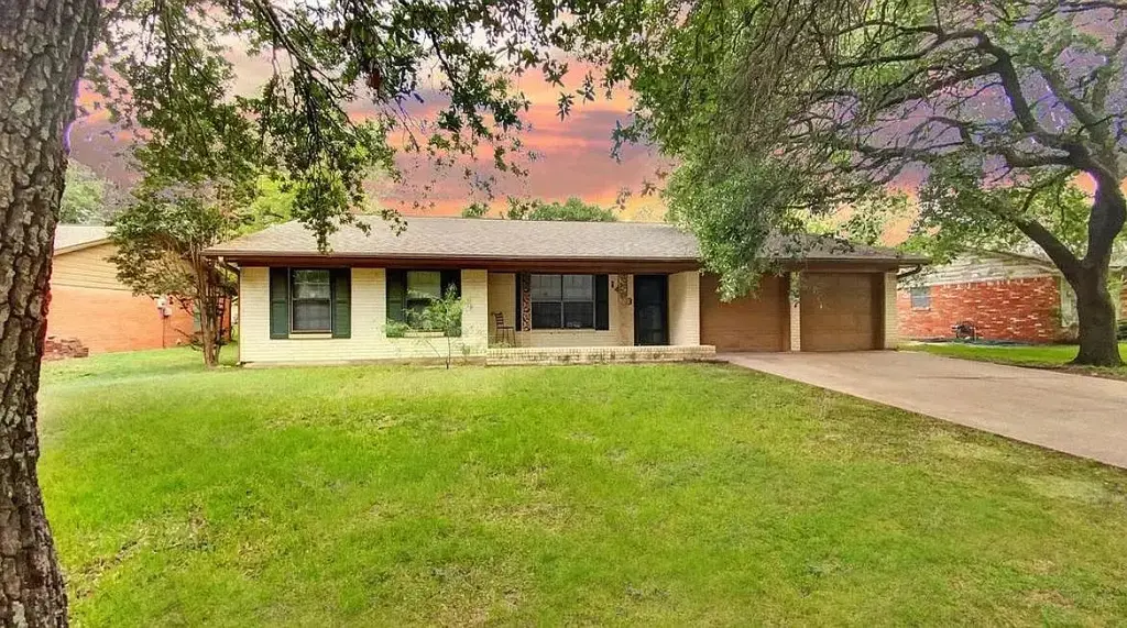 1403 Village Drive, College Station