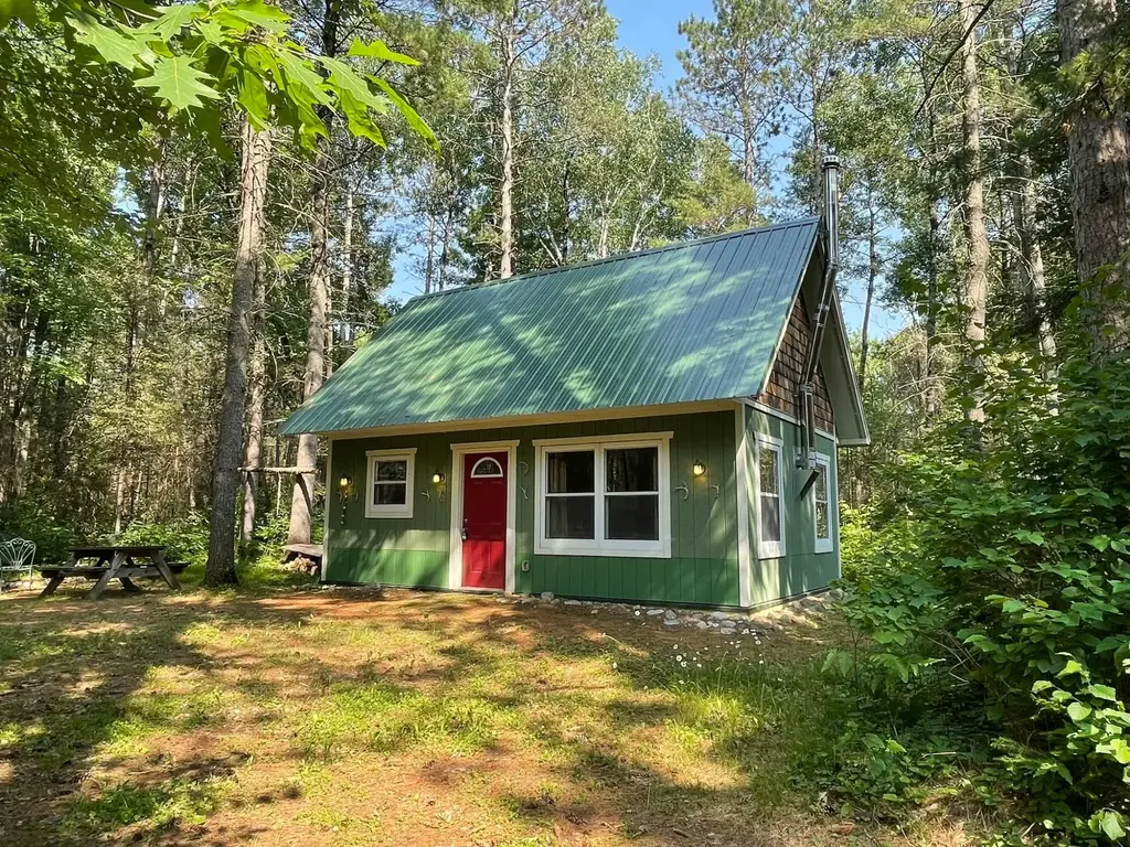 8892 Cth K, Star Lake