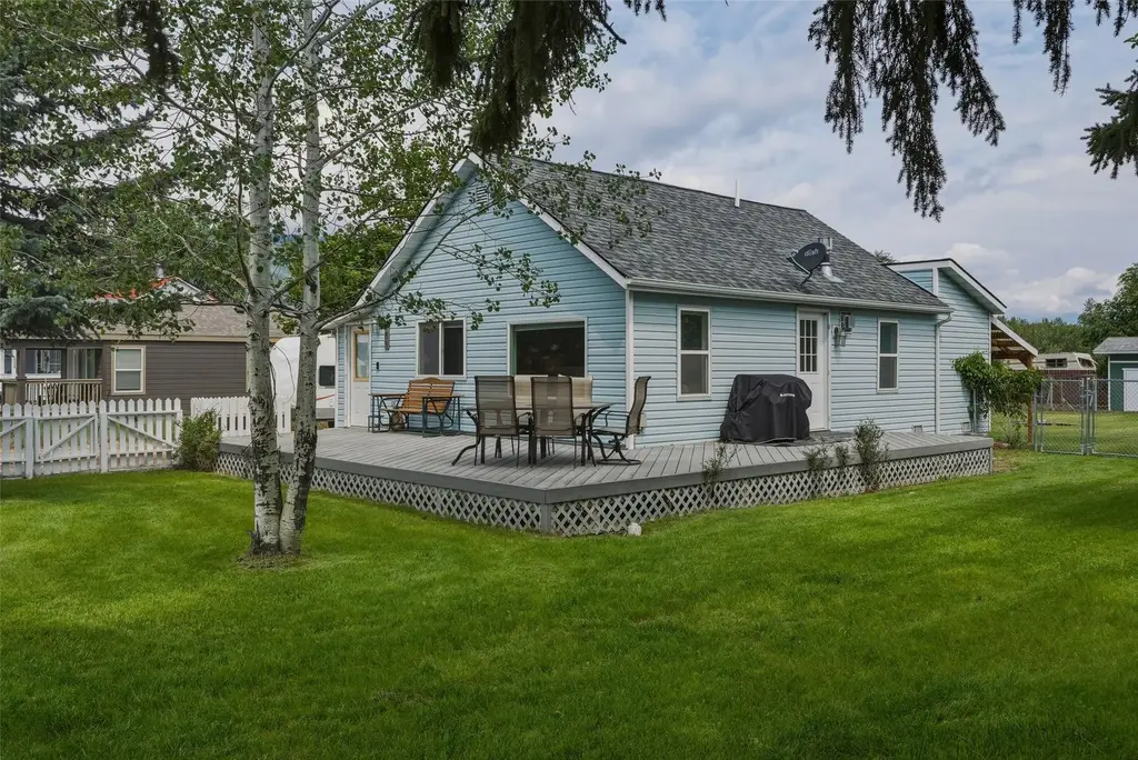 704 Adirondac Avenue, Hamilton