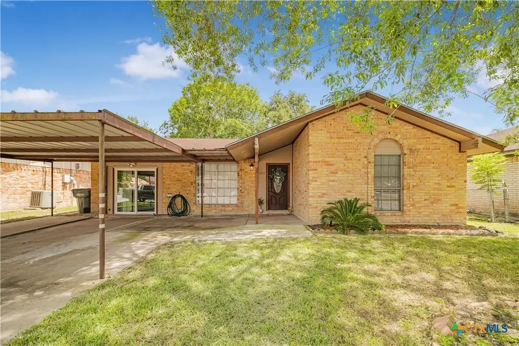 3303 Flamingo Drive, Victoria