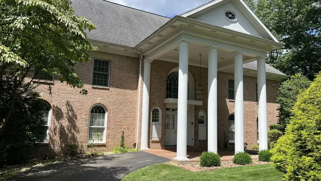 258 Cobblestone Drive, Hempfield