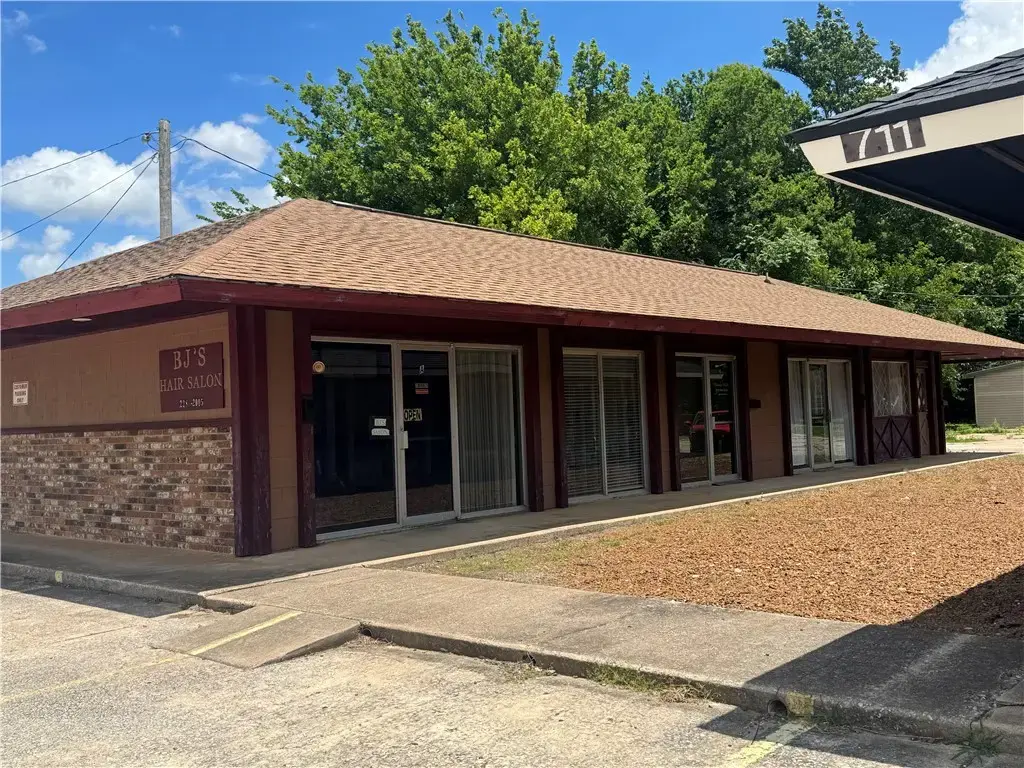711 Mount Olive Street 4,5,6 & 7, Siloam Springs