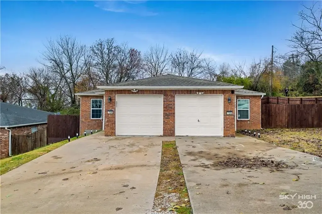731 S Erika Avenue, Fayetteville