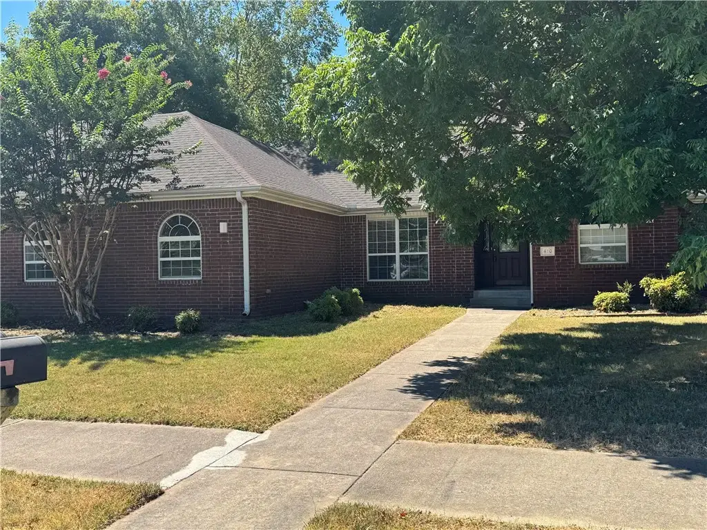 410 Julian Court, Siloam Springs