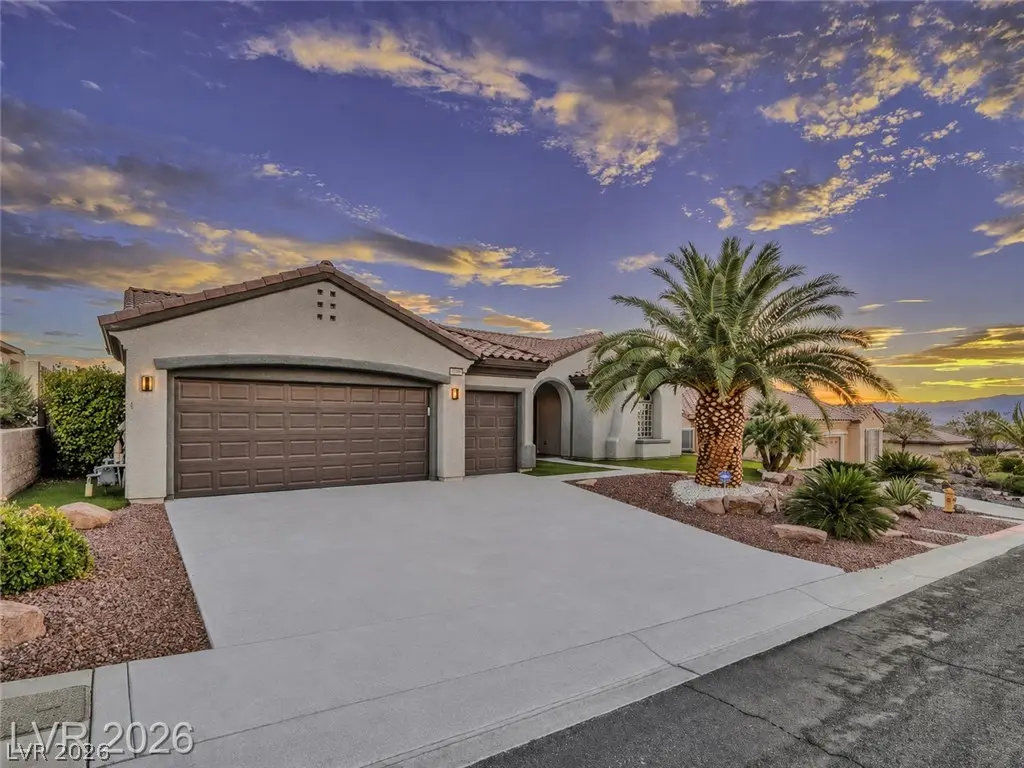 Photo of Listing #2796579