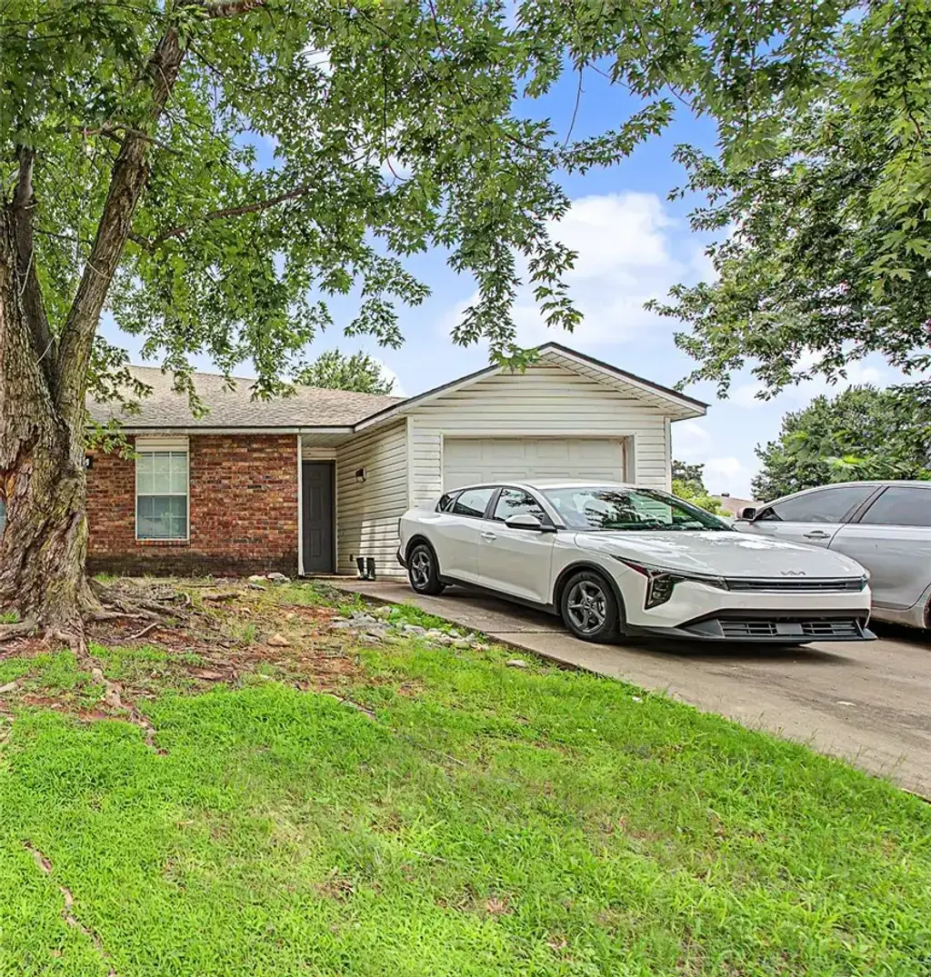 1599 N Boxley Avenue, Fayetteville
