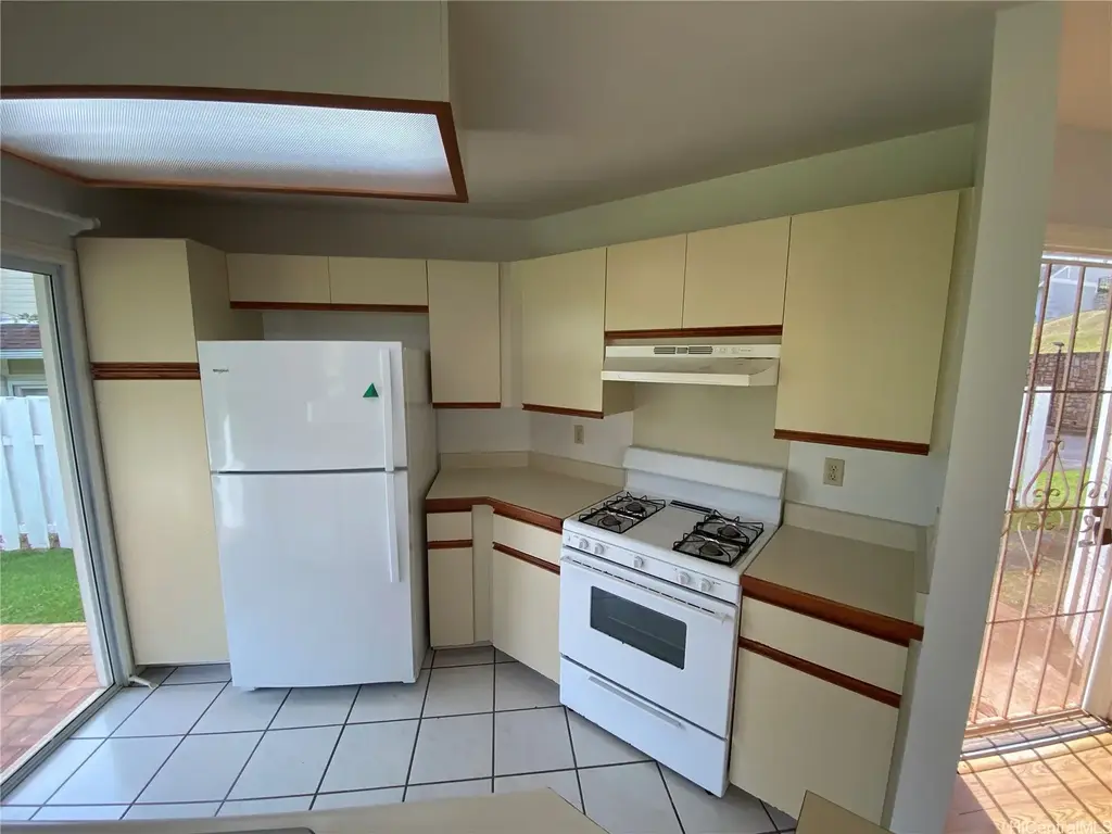 98-1961 Kaahumanu Street # 40, Aiea