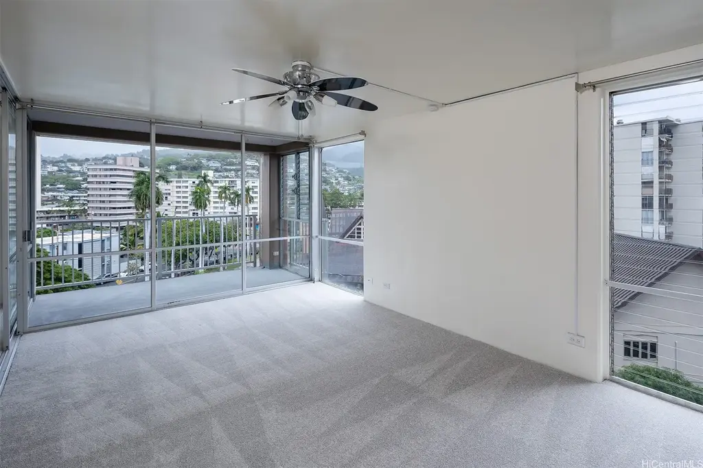 1617 Keeaumoku Street # 704, Honolulu