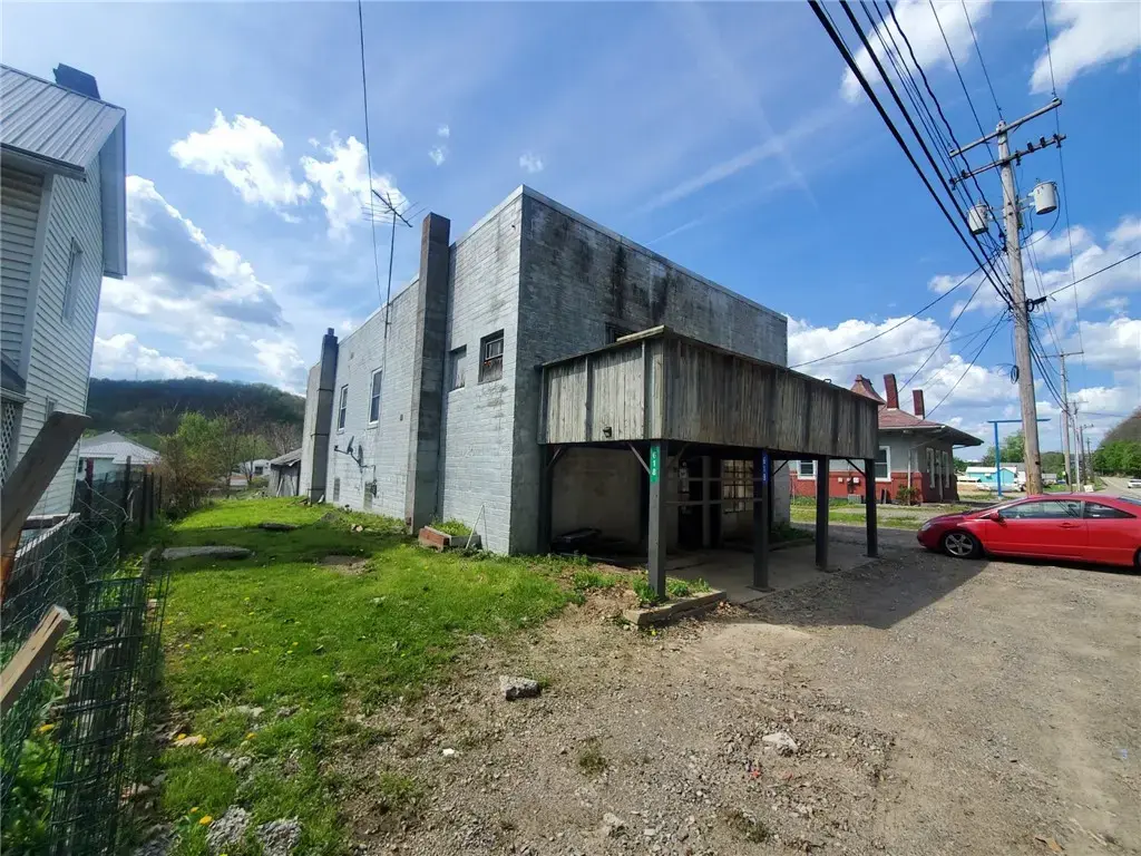 618 Hill Street, Manorville Boro