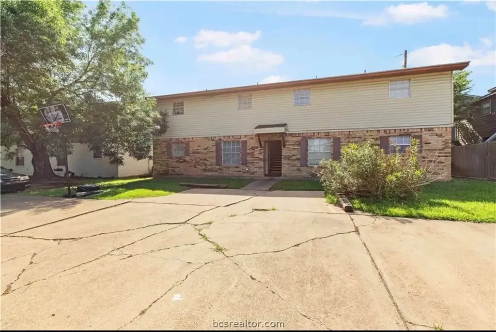 2400 Jaguar Drive, Bryan