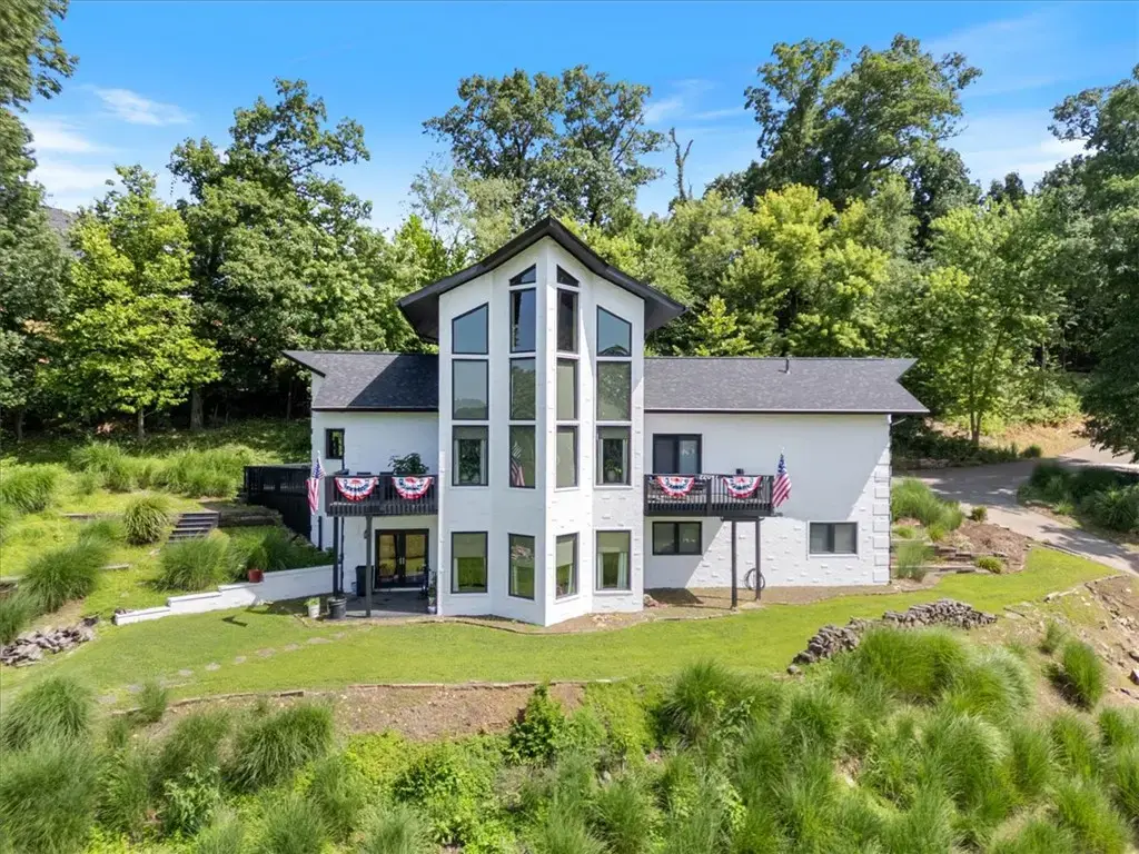 22047 E Dawn Hill Road, Siloam Springs