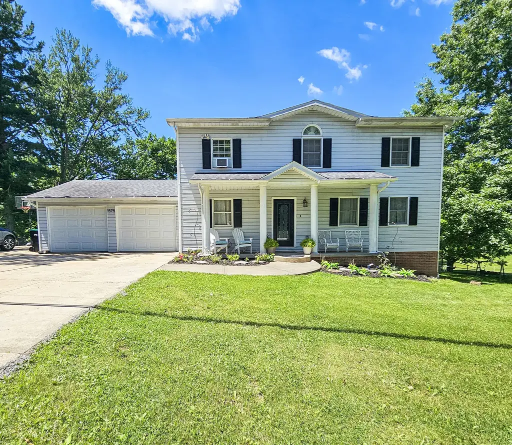 1575 Main Street, N Franklin