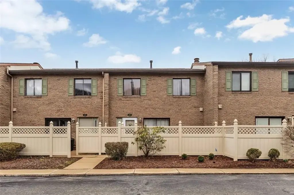 107 Georgetown Lane , Export