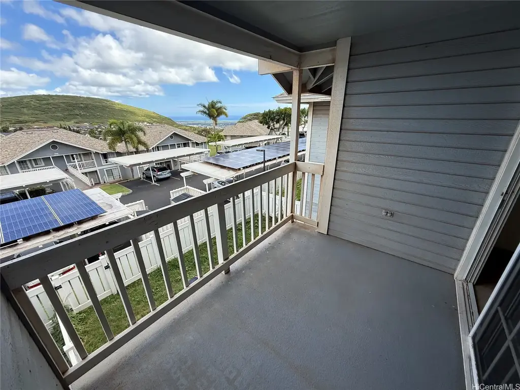 92-1031 Alaa Street # 17205, Kapolei