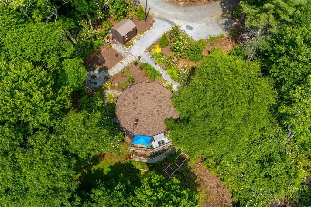104 Bluminway Circle, Linville