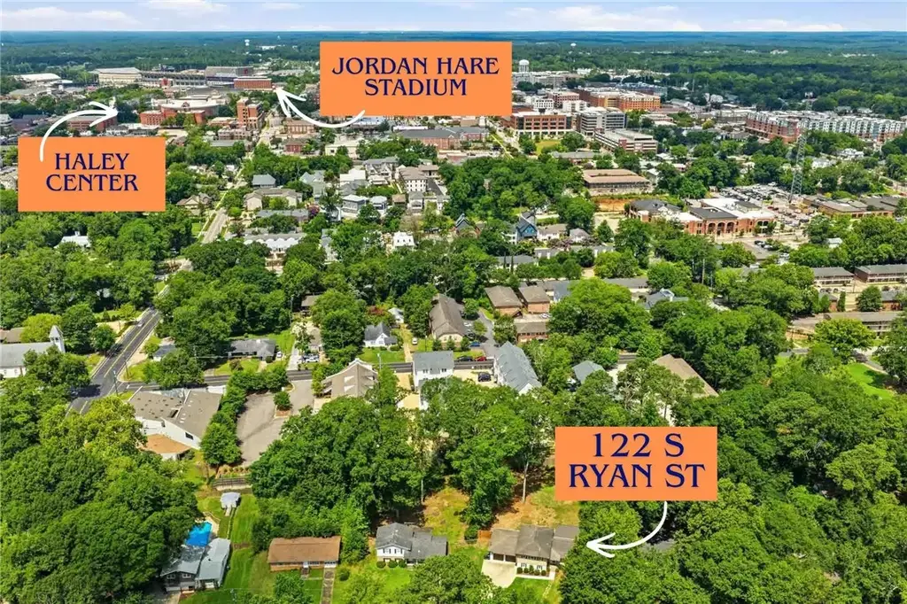 122 S Ryan St, Auburn