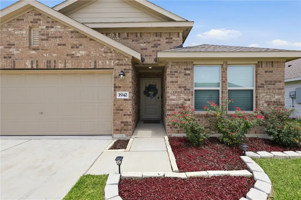 1942 Taggart Trail, Bryan