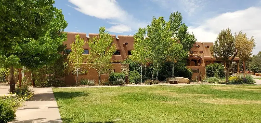 14 Thunder Hawk, Tijeras