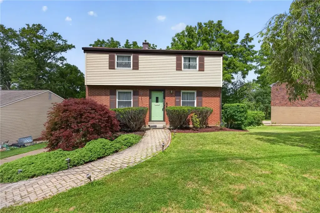 577 Arbor Lane , Pleasant Hills