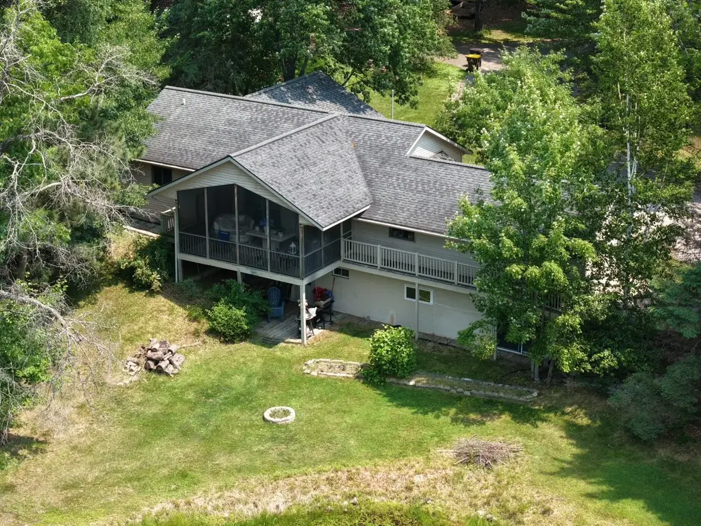 9832 Bolger Lake Rd, Minocqua
