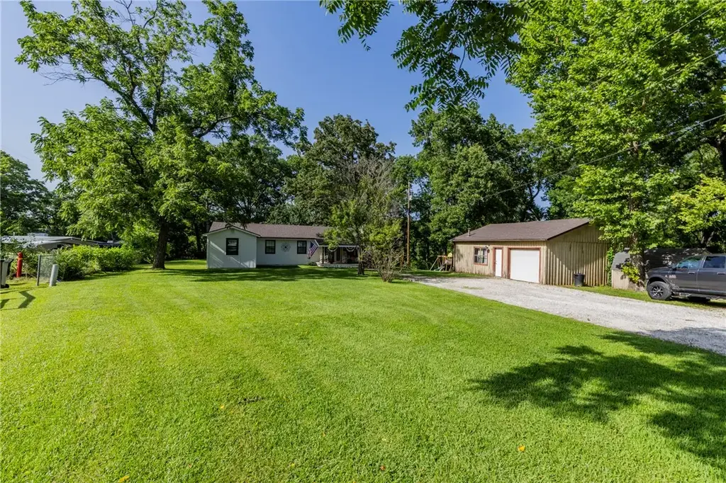 11718 S Landers Road, Rogers