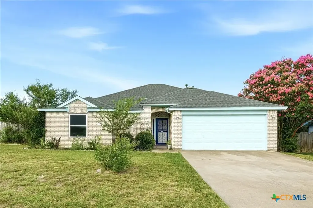 213 W Anderson Avenue, Copperas Cove