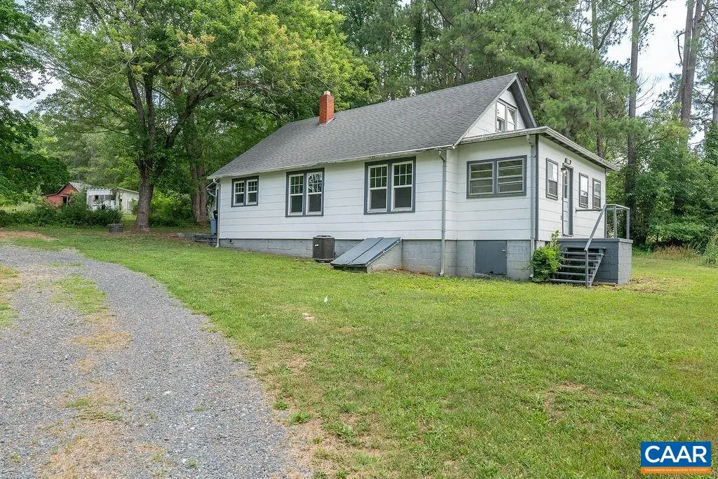 1893 West River Rd, Scottsville