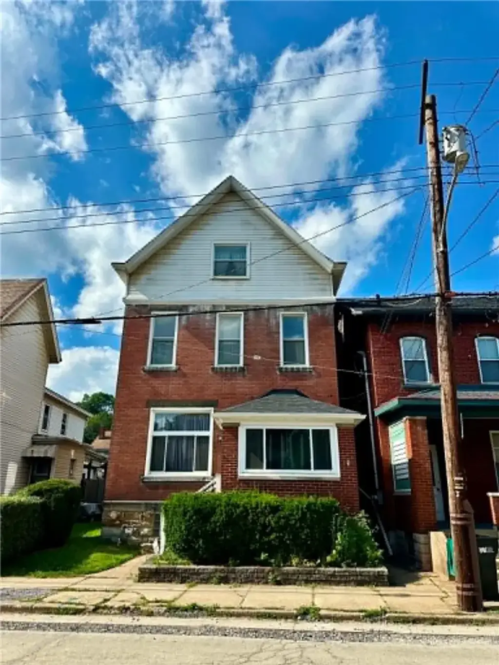1716 Middle Street , Sharpsburg