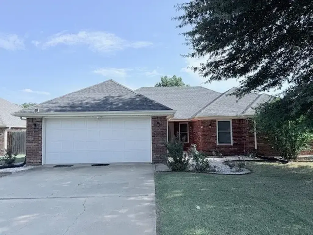 703 Windsor Lane, Bentonville